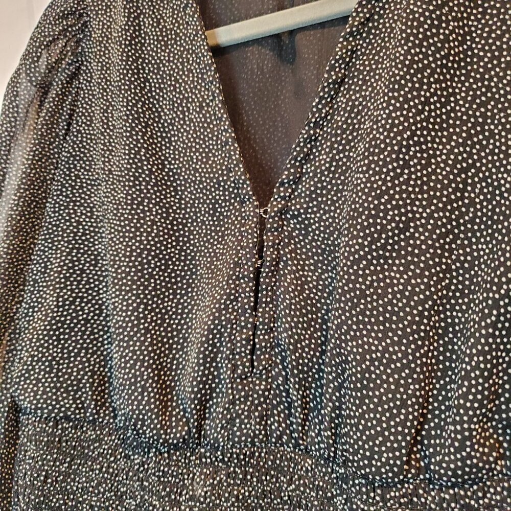 ABERCROMBIE & FITCH SZ XXS Black & White Speckled Print Smocked Chiffon Blouse - Picture 3 of 9